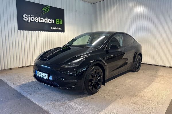 Tesla Model Y Long Range AWD 20" Drag/Värmepump/Pano/Navi/MOMS - 2024