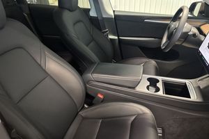 Tesla Model Y bild 11