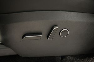 Tesla Model Y bild 23