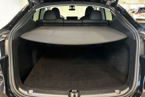 Tesla Model Y bild 27