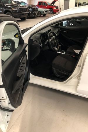 Mazda 2 bild 11