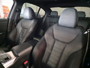 BMW 330 bild 14