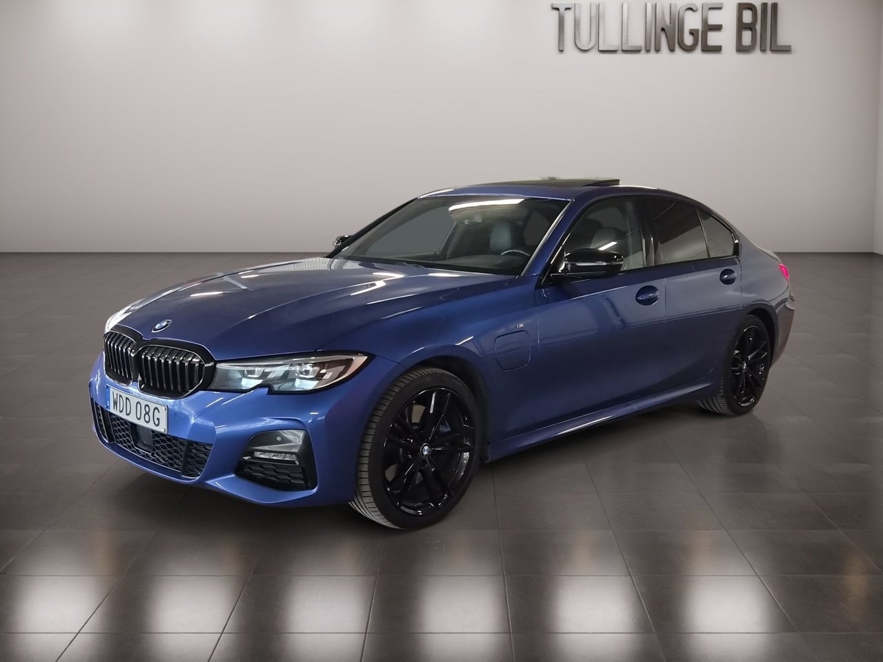 BMW 330