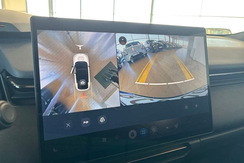 Lynk & Co 08 bild 27