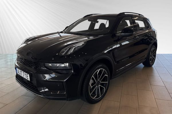 Lynk & Co 01 Core PHEV - 2025