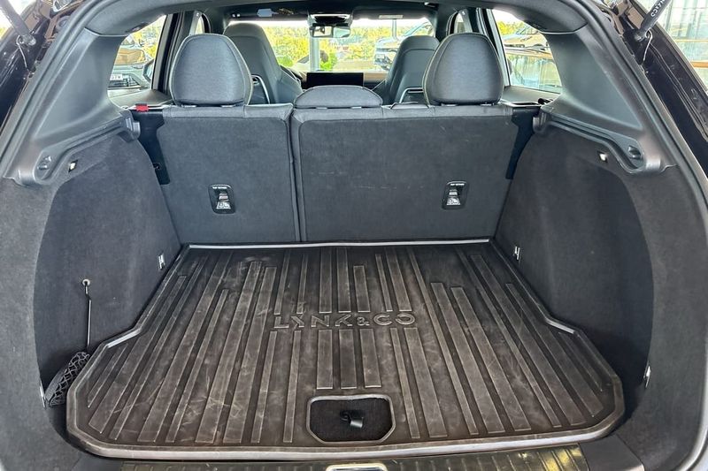 Lynk & Co 01 bild 14