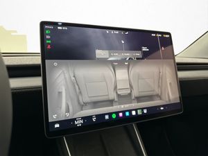 Tesla Model Y bild 24