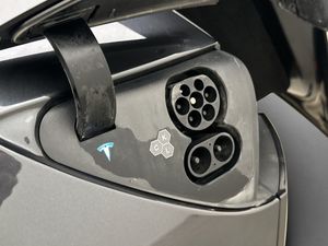 Tesla Model Y bild 10