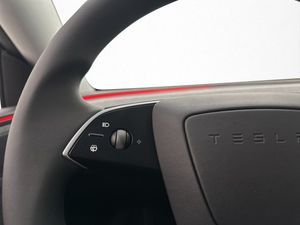 Tesla Model Y bild 18