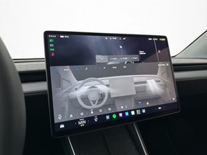 Tesla Model Y bild 23