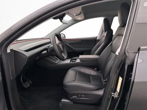 Tesla Model Y bild 14