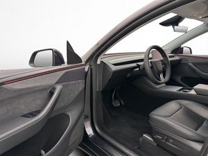 Tesla Model Y bild 13