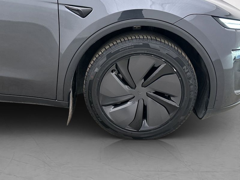 Tesla Model Y bild 35