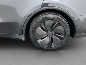 Tesla Model Y bild 33