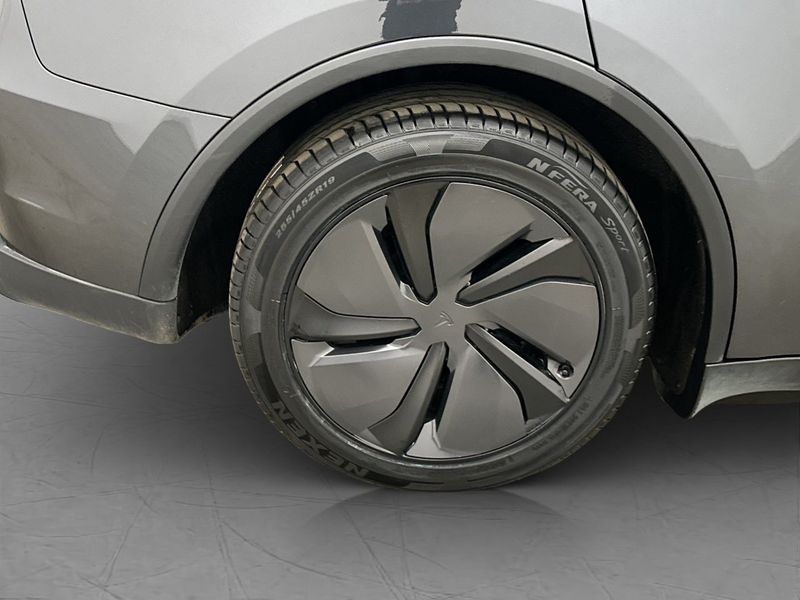 Tesla Model Y bild 34