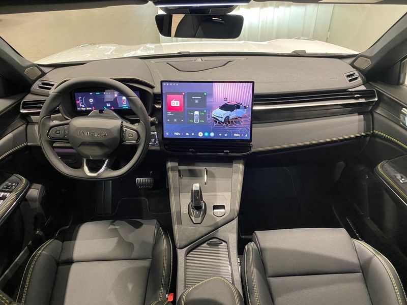 Lynk & Co 01 bild 10