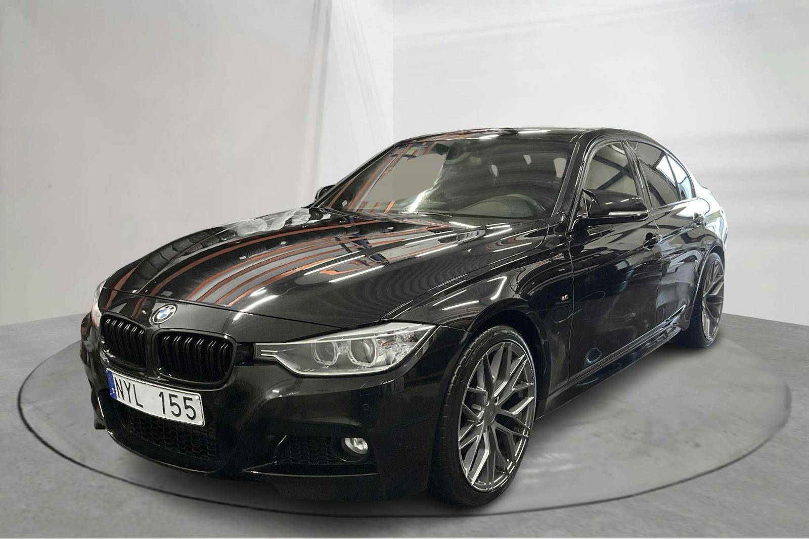 BMW 330