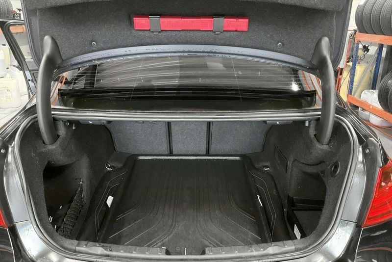 BMW 330 bild 9