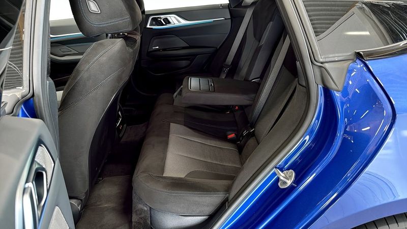 BMW i4 bild 5