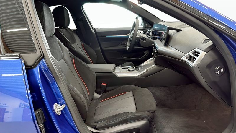BMW i4 bild 3