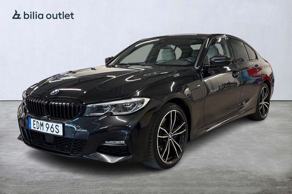 BMW 330 e Sedan M Sport Drag H&K B-kam Skinn Navi Värmare HUD - 2021