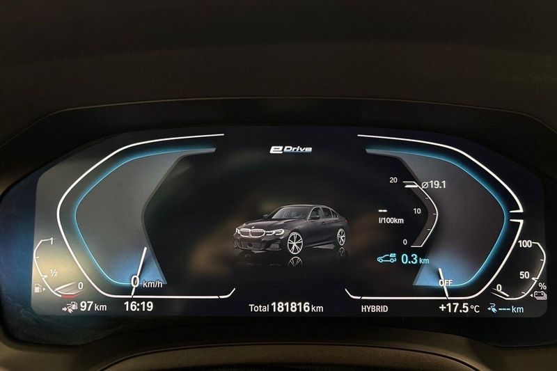 BMW 330 bild 15