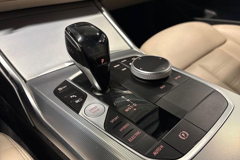 BMW 330 bild 31