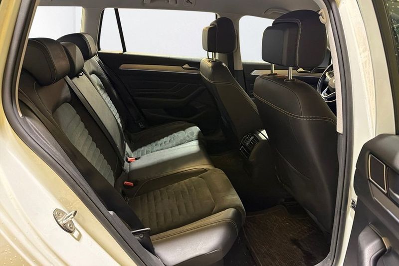 Volkswagen Passat bild 8