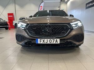 Mercedes E300 bild 4