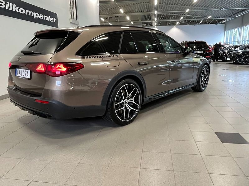 Mercedes E300 bild 3