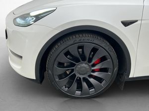 Tesla Model Y bild 32