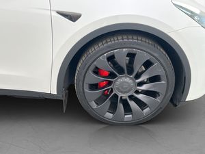 Tesla Model Y bild 35