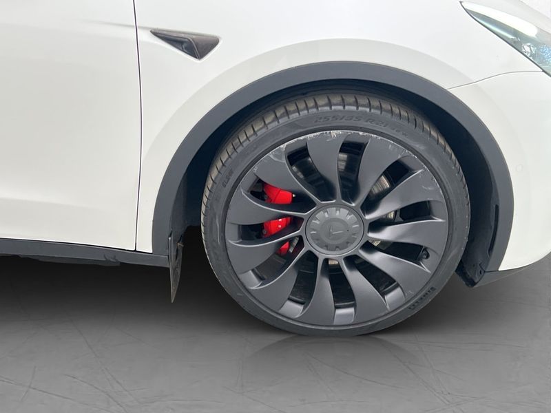 Tesla Model Y bild 35