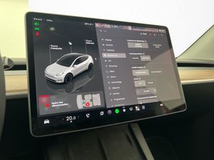 Tesla Model Y bild 25
