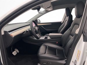 Tesla Model Y bild 12