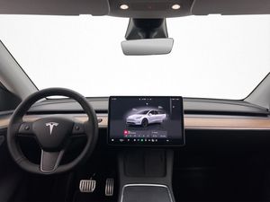 Tesla Model Y bild 18