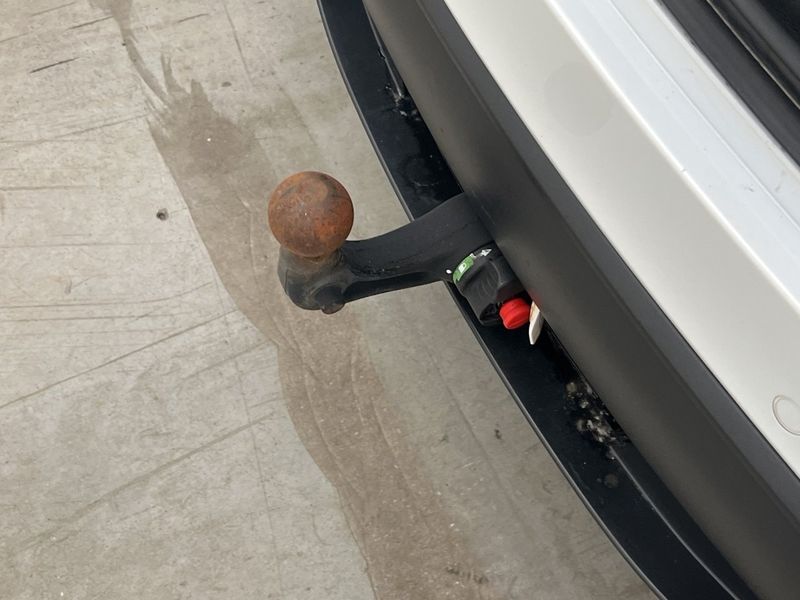 Tesla Model Y bild 10