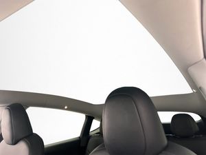 Tesla Model Y bild 13