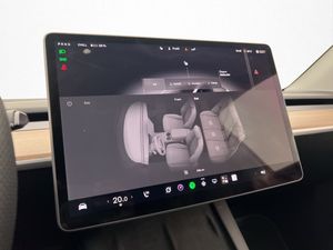 Tesla Model Y bild 23