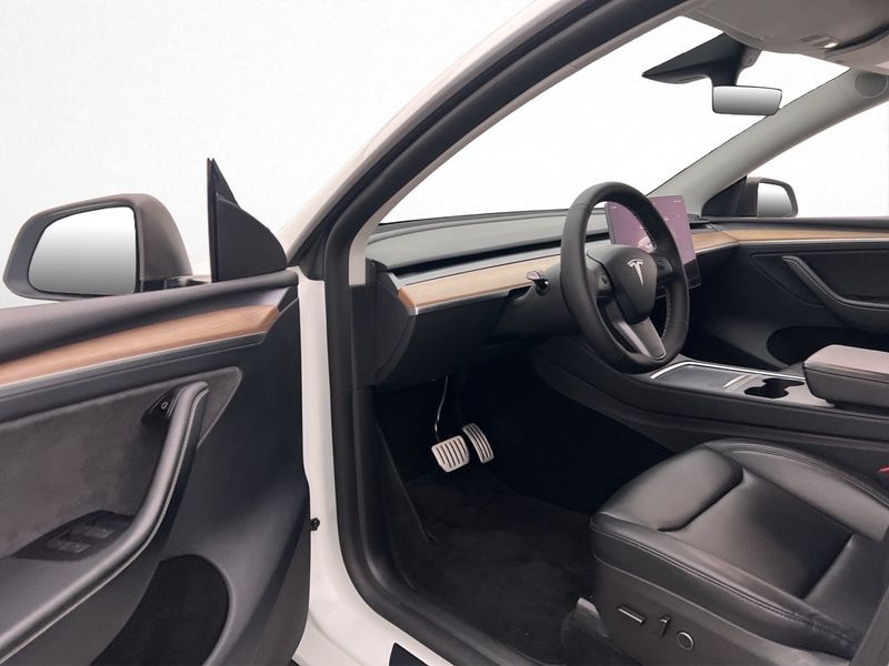 Tesla Model Y bild 11