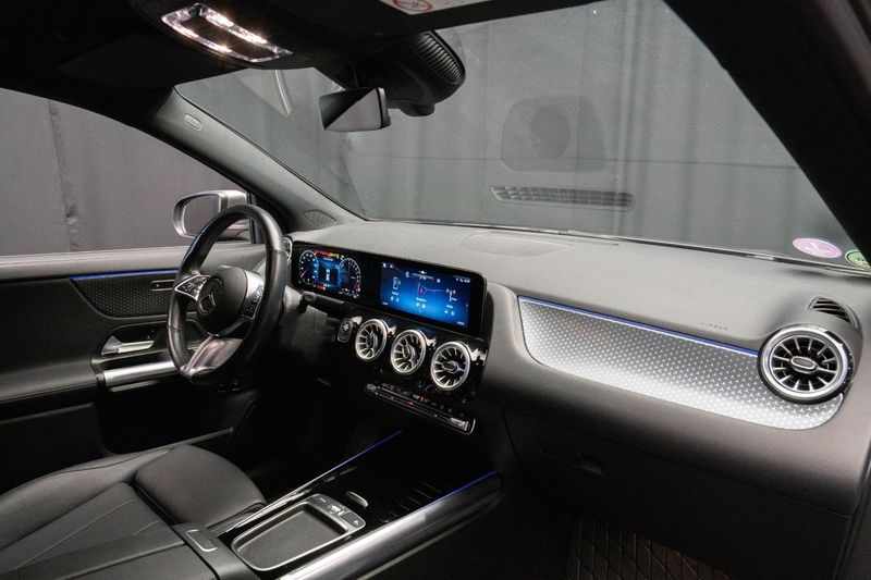 Mercedes GLA250 bild 17