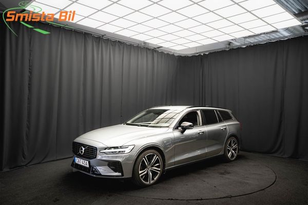 Volvo V60 Recharge T6 AWD R-Design DRAG H/K KAMERA ELSTOL MOMS - 2021