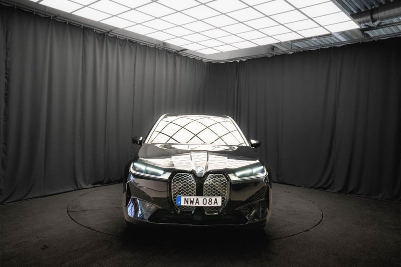 BMW iX bild 4