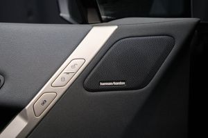 BMW iX bild 13