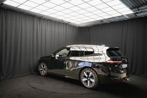BMW iX bild 9