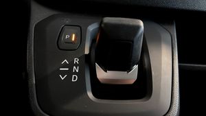Renault Trafic bild 13
