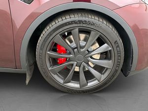Tesla Model Y bild 11