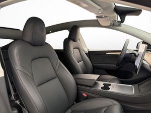 Tesla Model Y bild 16