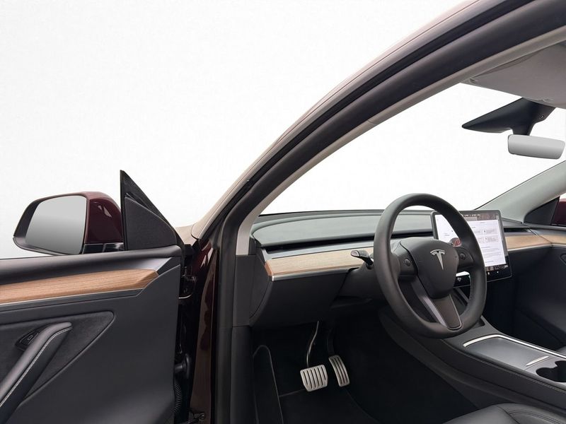 Tesla Model Y bild 13