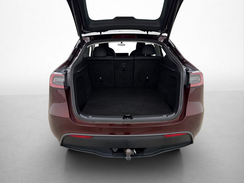 Tesla Model Y bild 21